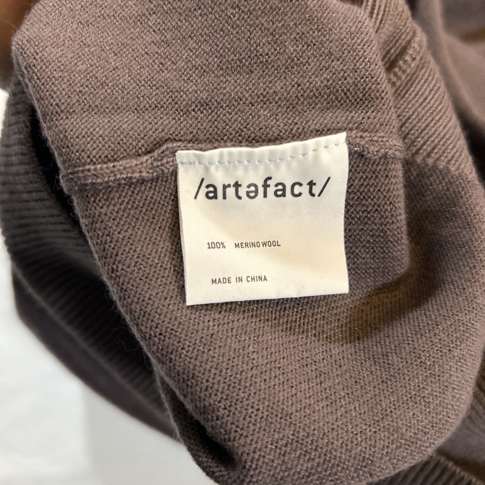 Artefact 100% Merino Wool V Neck Pullover Sweater Size Large Dusty Purple - Picture 7 of 7
